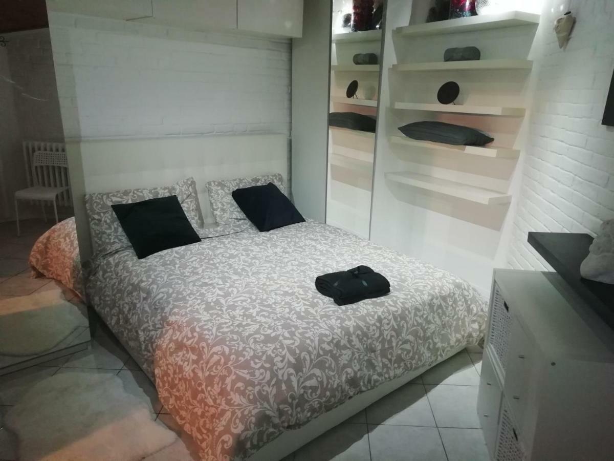 Sweet Apartment Suite Castelmerlo بولونيا المظهر الخارجي الصورة